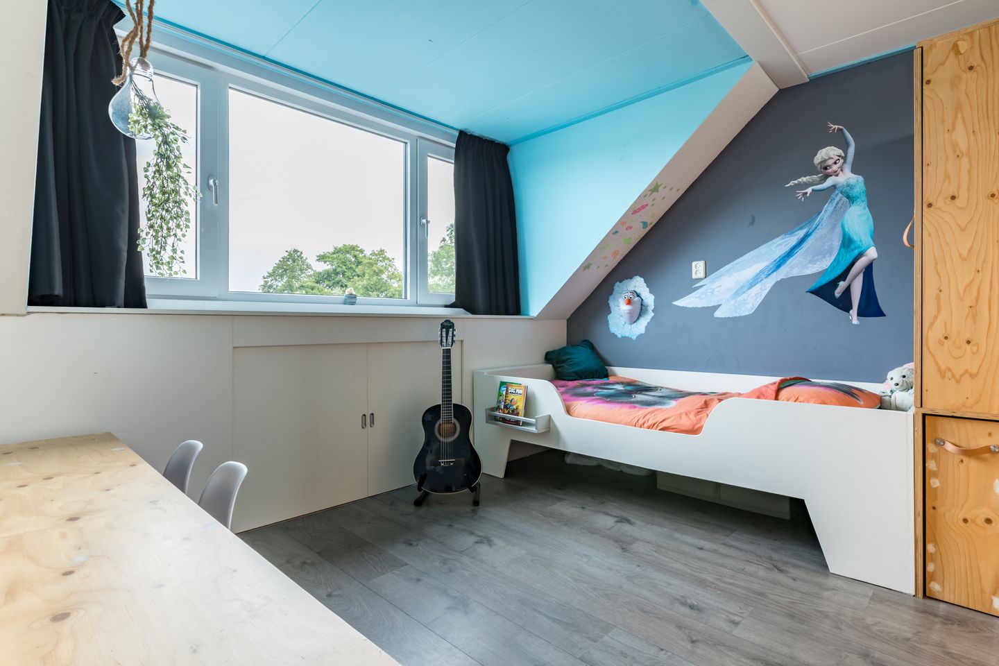 Photo 34 of Anna van Saksenstraat 118