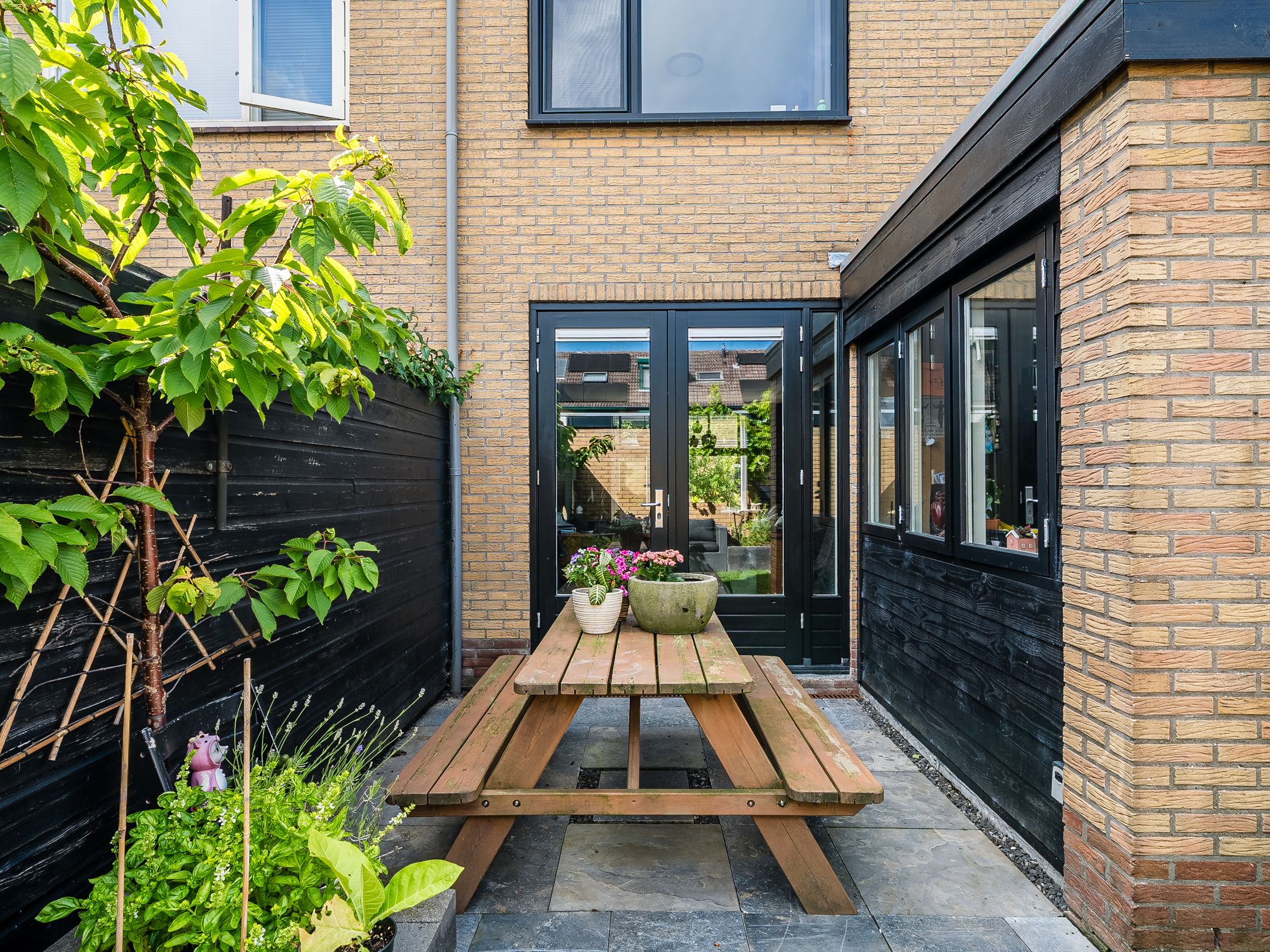 Photo 42 of Anna van Saksenstraat 118