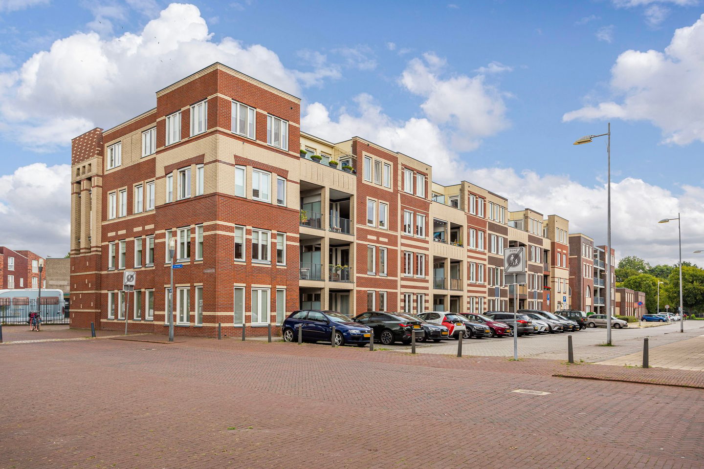 Foto 1 van De Schutspatroon 44