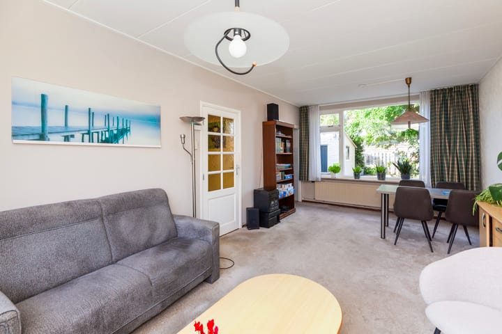 Foto 3 van Lelystraat 9