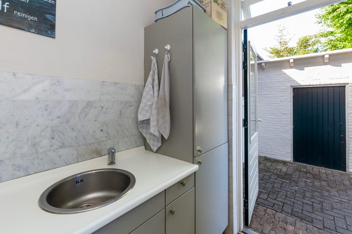 Foto 9 van Lelystraat 9