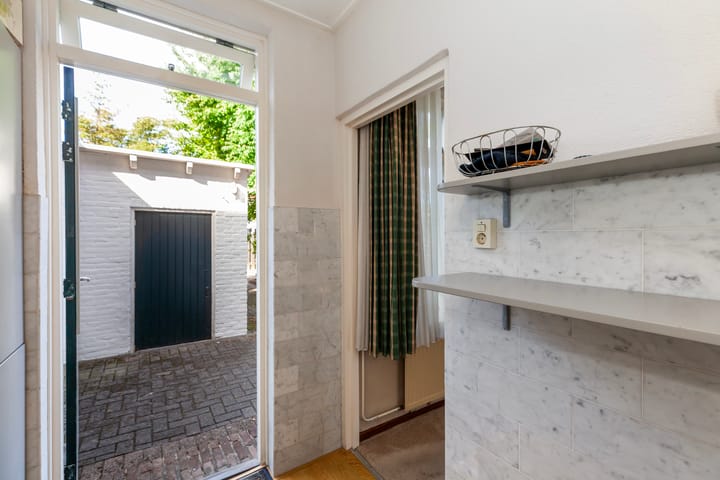 Foto 10 van Lelystraat 9