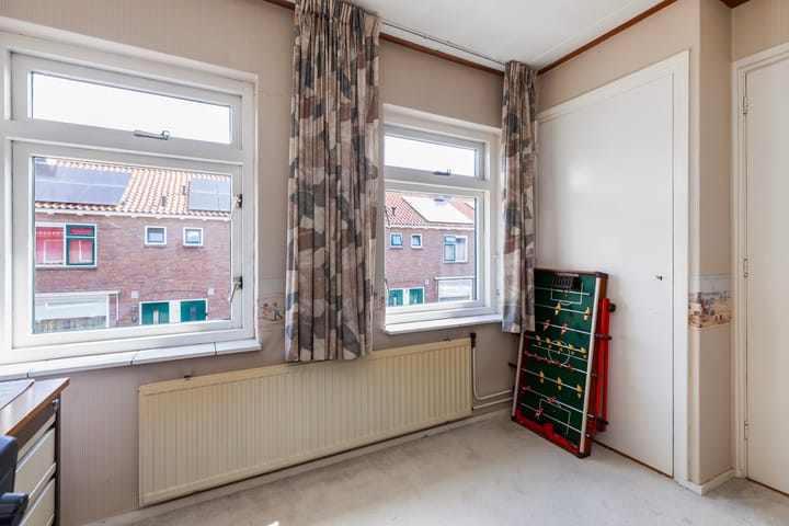 Foto 16 van Lelystraat 9