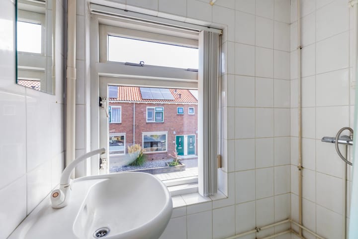 Foto 17 van Lelystraat 9