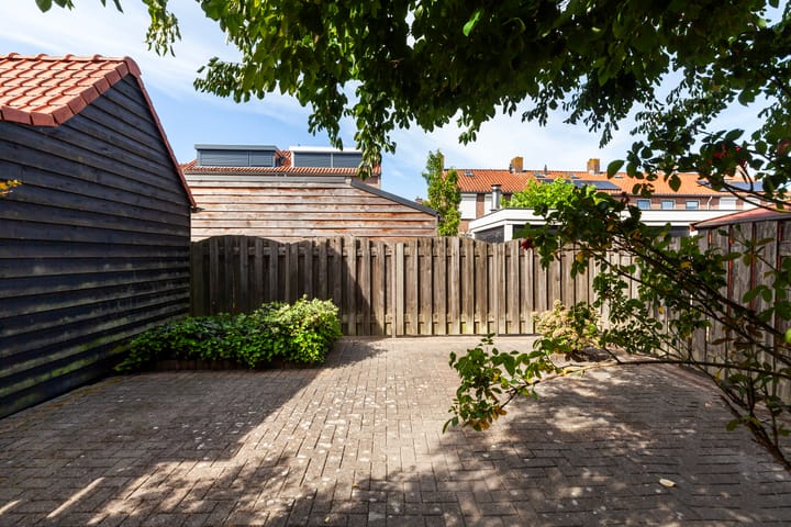 Foto 25 van Lelystraat 9