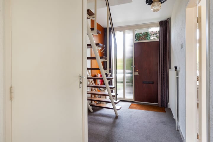 Photo 16 of Vanenburg 1