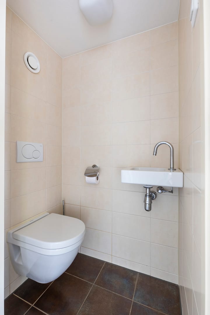 Photo 17 of Vanenburg 1