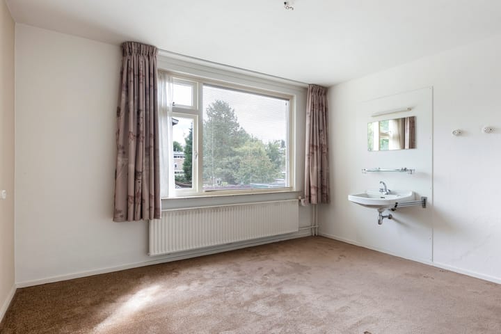 Photo 20 of Vanenburg 1