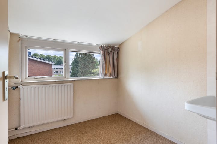 Photo 29 of Vanenburg 1