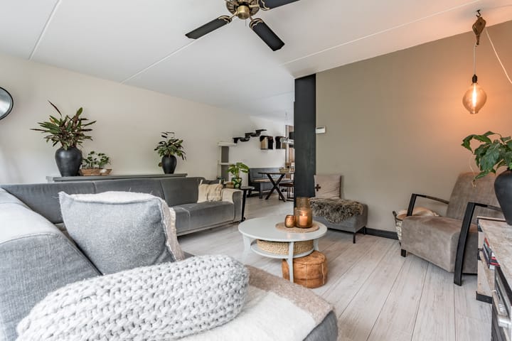 Foto 13 van Drostenstraat 33