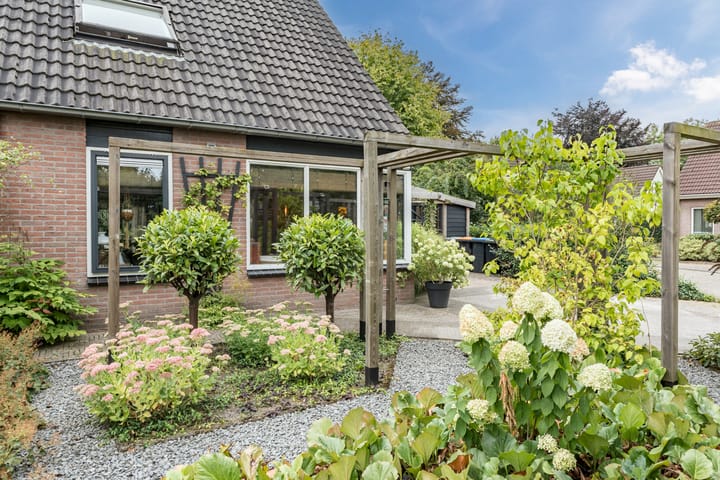 Foto 9 van Drostenstraat 33