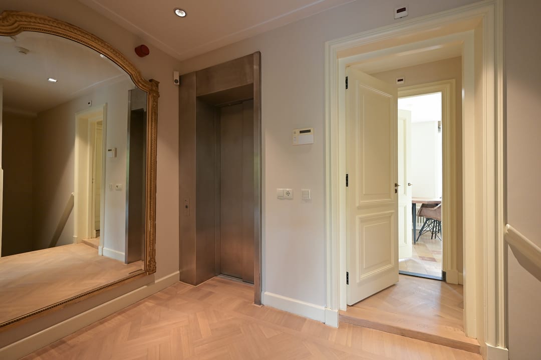 Foto 13 van Lange Voorhout 52