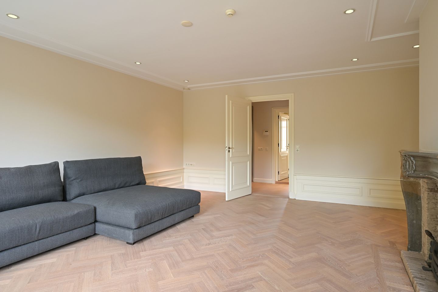 Foto 20 van Lange Voorhout 52