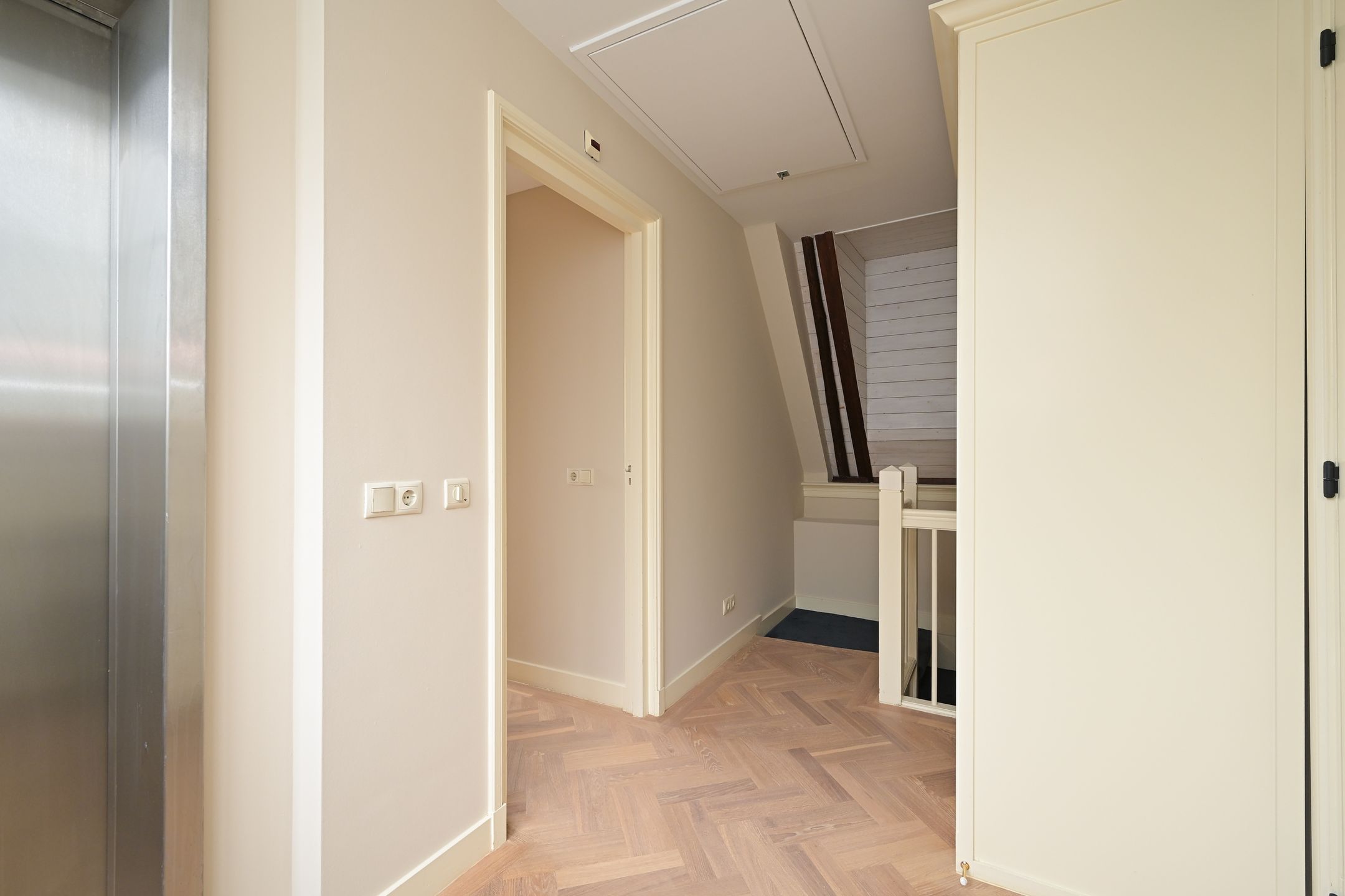 Foto 30 van Lange Voorhout 52