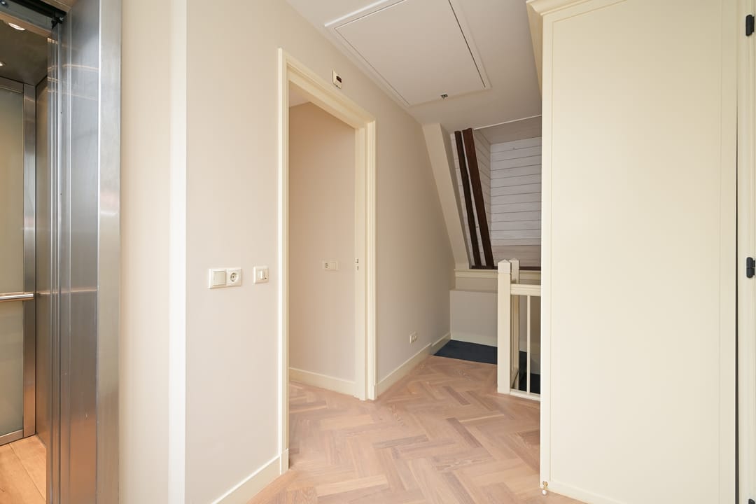 Foto 31 van Lange Voorhout 52