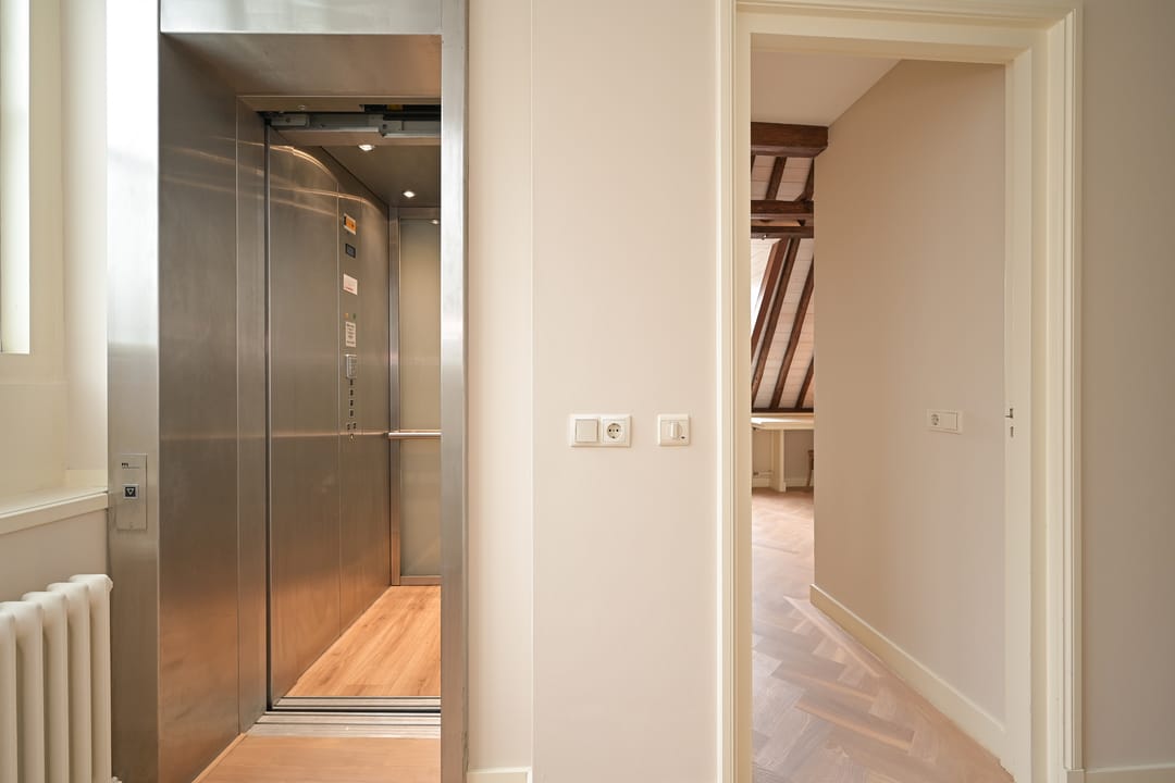 Foto 32 van Lange Voorhout 52