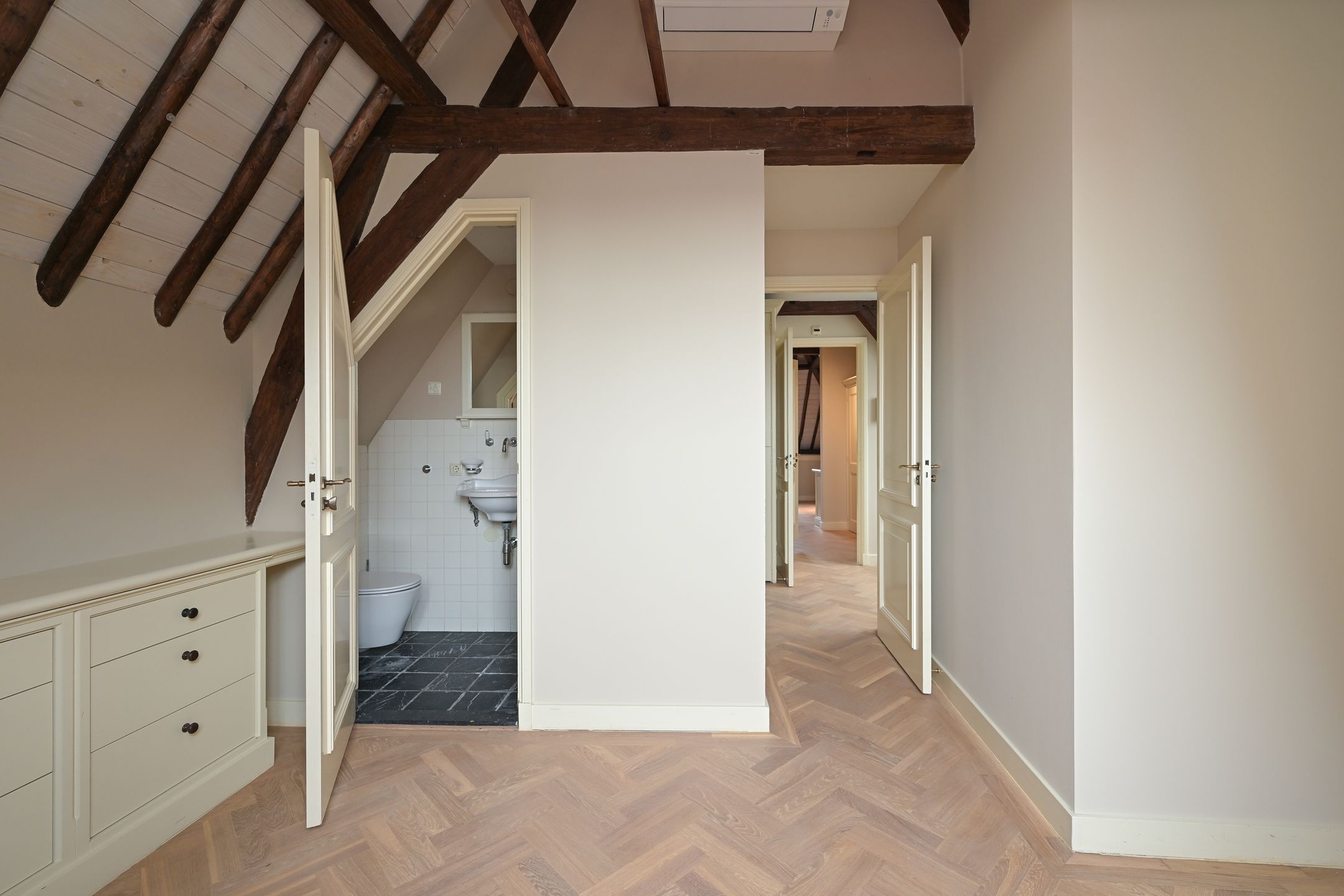 Foto 36 van Lange Voorhout 52