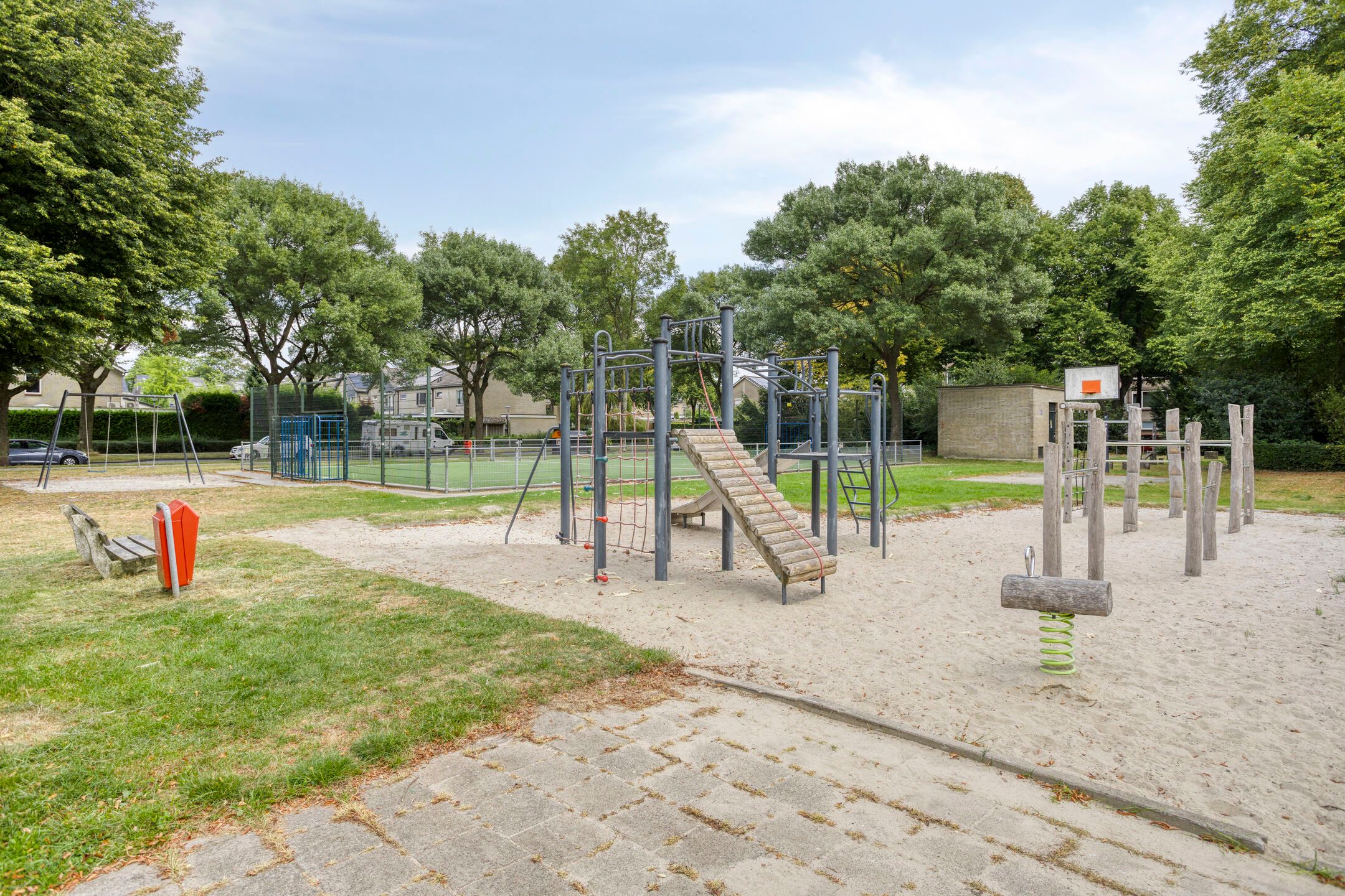 Photo 39 of Toernooistraat 7