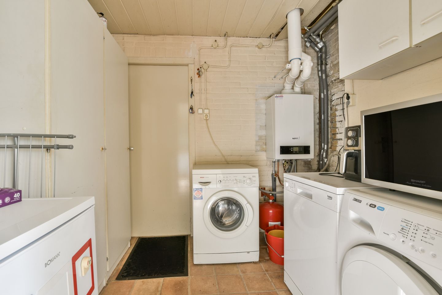 Foto 10 van van den Woudestraat 28