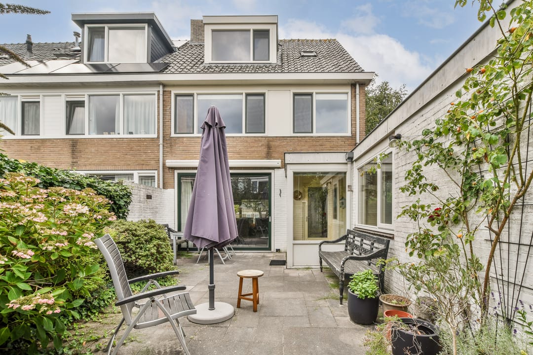 Foto 13 van van den Woudestraat 28