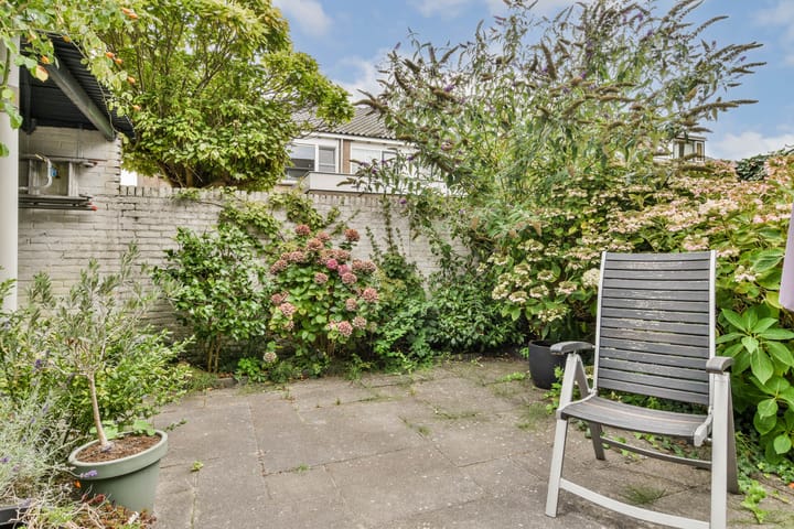 Foto 14 van van den Woudestraat 28