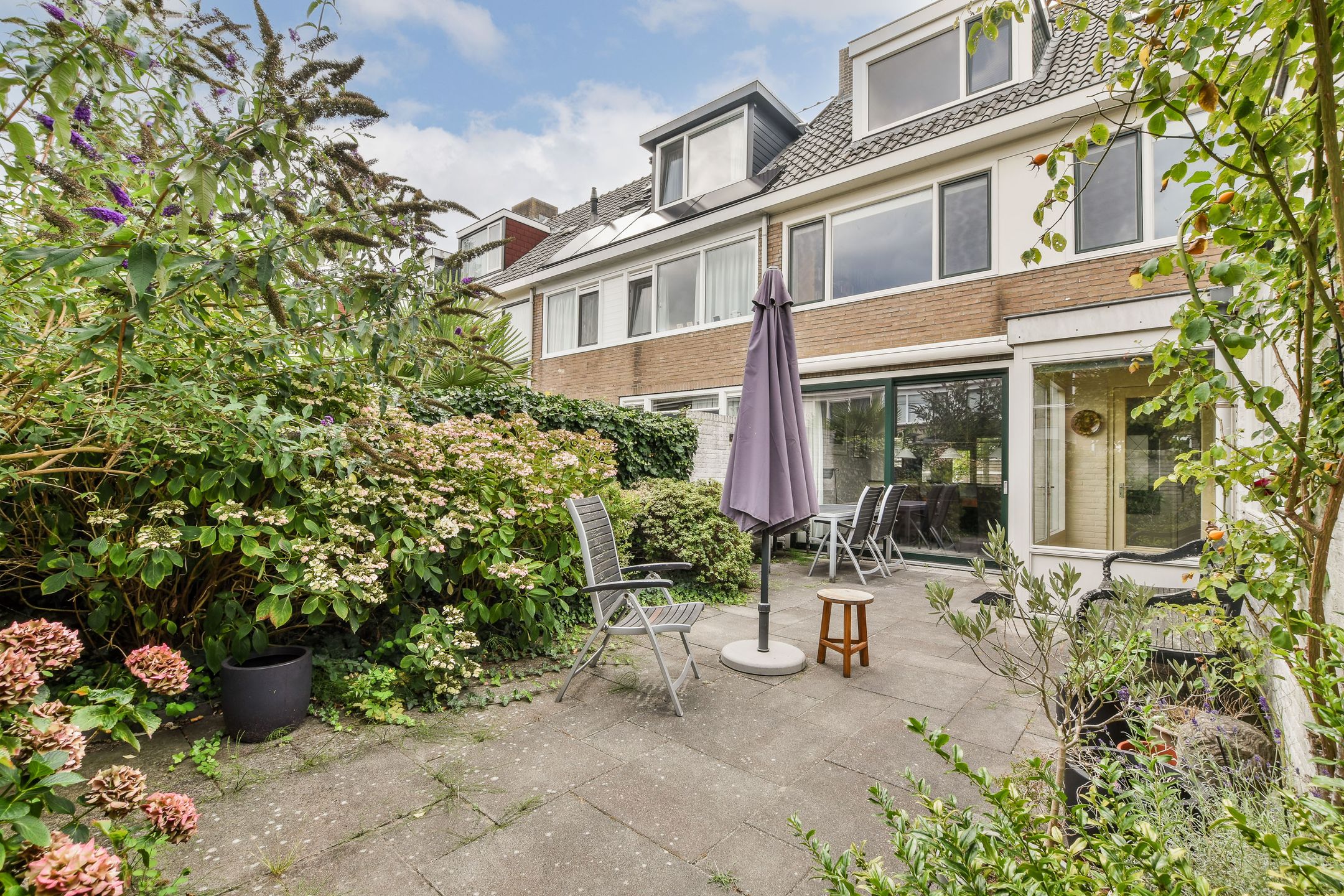 Foto 15 van van den Woudestraat 28