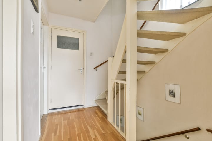 Foto 24 van van den Woudestraat 28