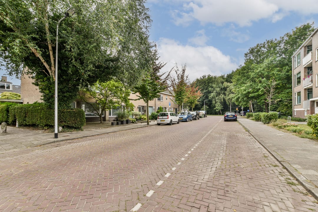 Foto 28 van van den Woudestraat 28