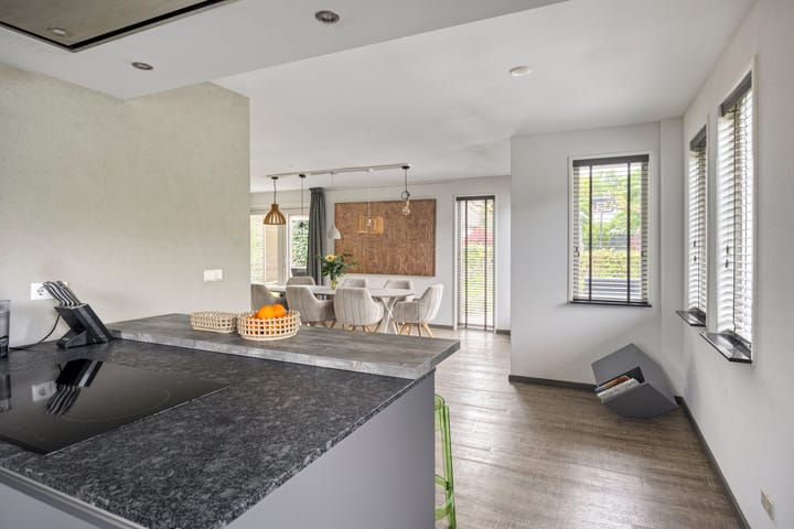 Foto 17 van Eikepage 18