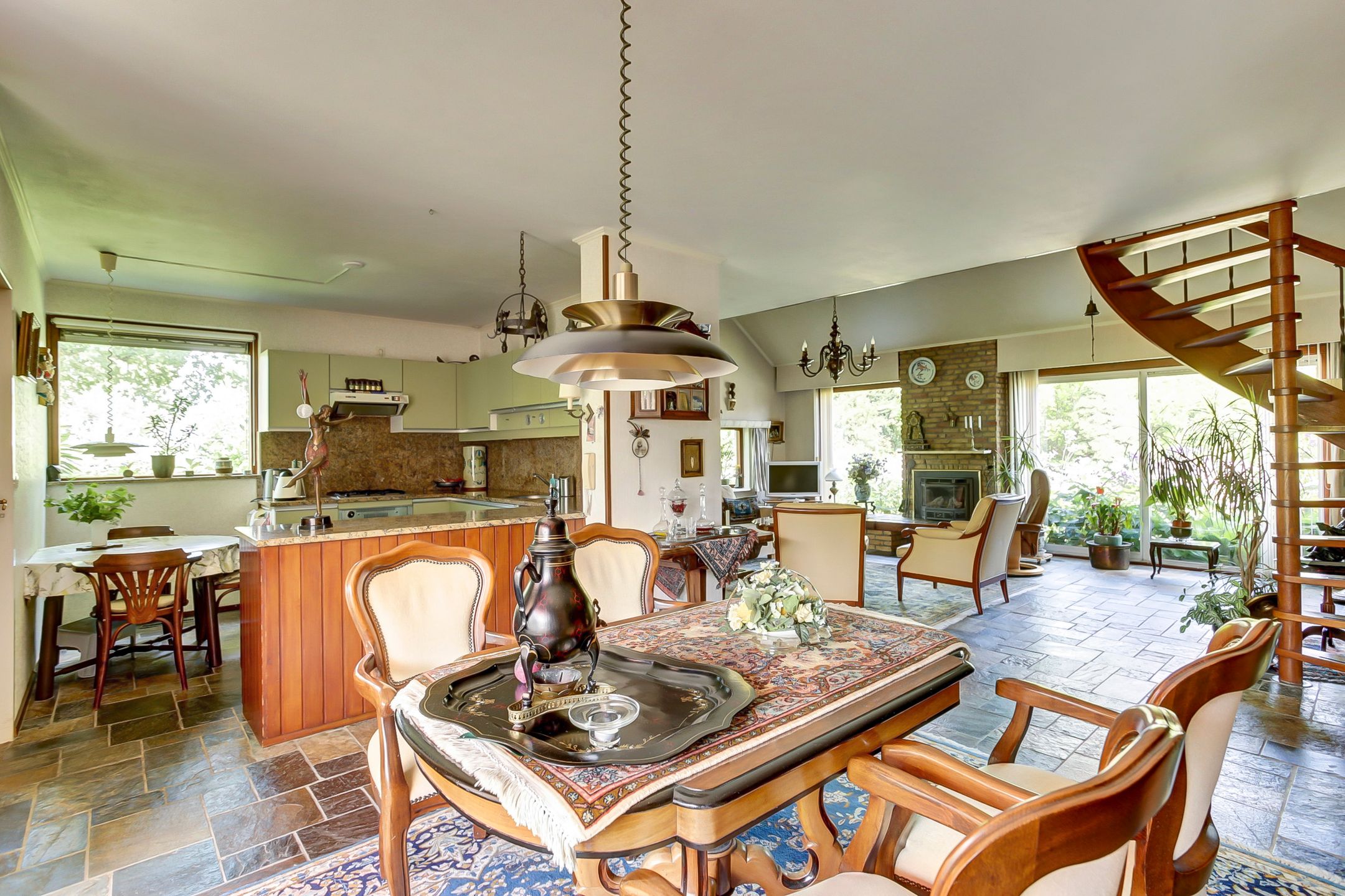 Photo 9 of Hunzestraat 2