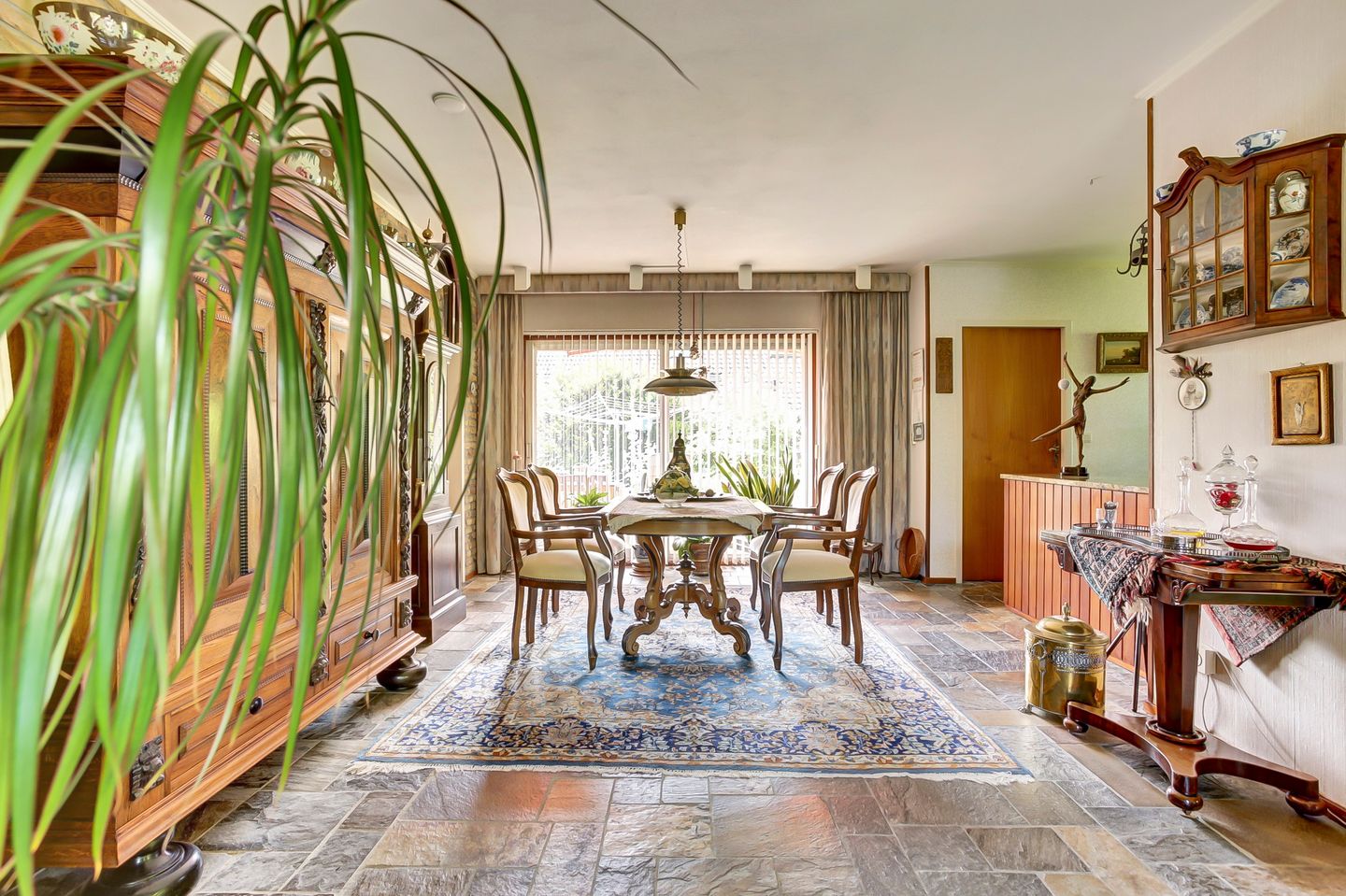 Photo 14 of Hunzestraat 2