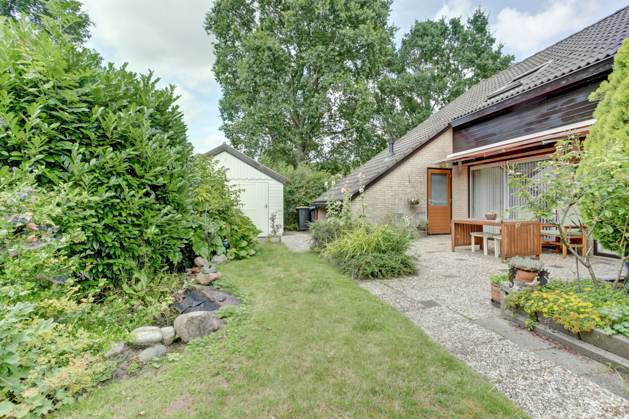 Photo 42 of Hunzestraat 2