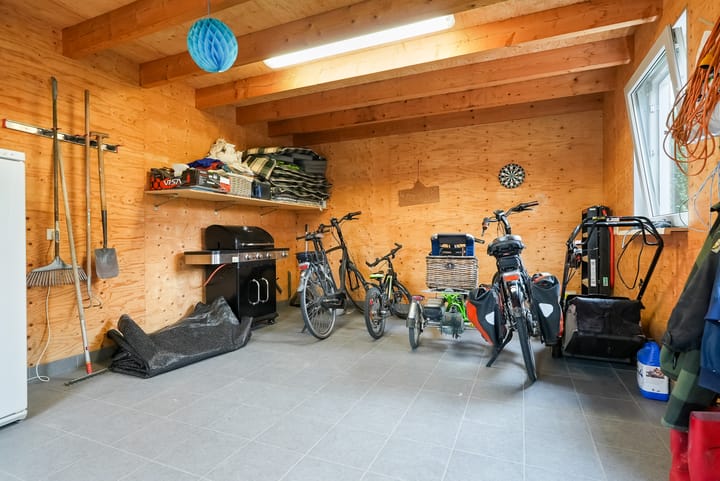 Photo 37 of Ooststraat 2