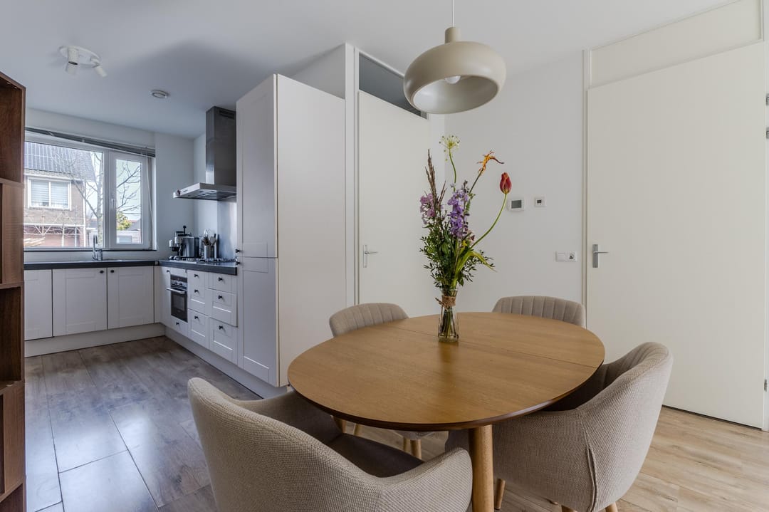 Foto 16 van Burgemeester van Roosmalenstraat 6