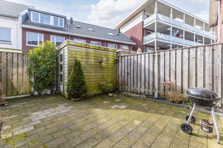 Foto 50 van Burgemeester van Roosmalenstraat 6