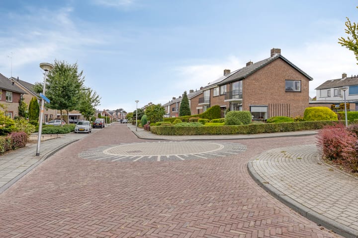 Foto 33 van Waardenborchstraat 38