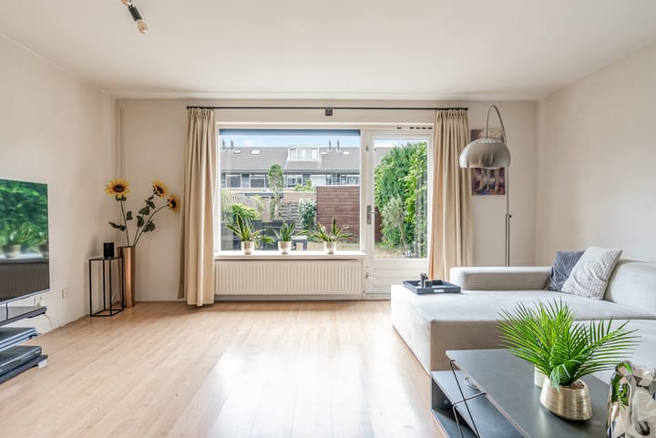 Foto 7 van Oktoberstraat 71