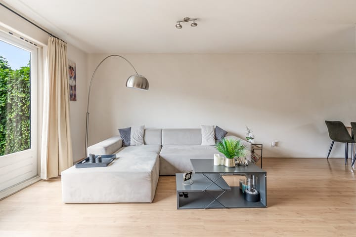 Foto 8 van Oktoberstraat 71