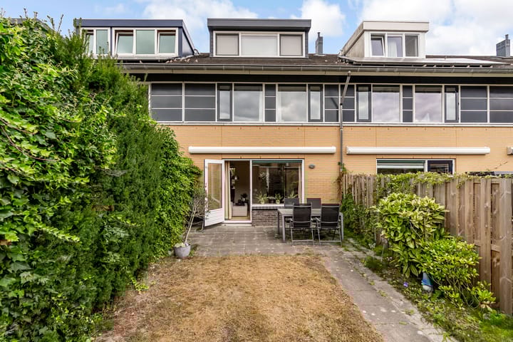 Foto 40 van Oktoberstraat 71