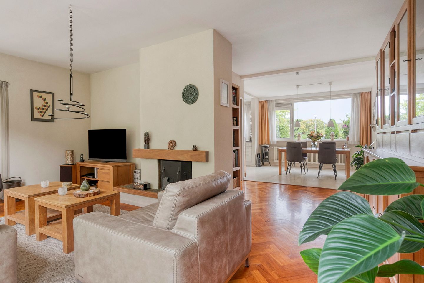 Foto 10 van Weegbreestraat 36