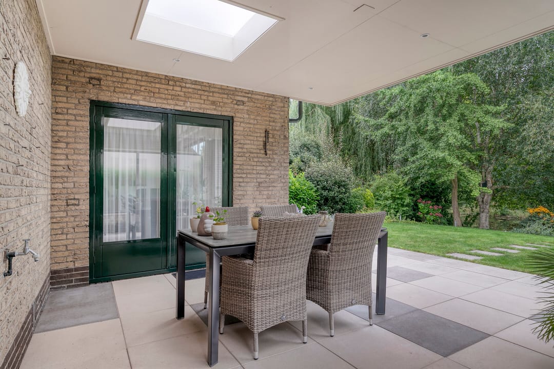 Foto 17 van Weegbreestraat 36