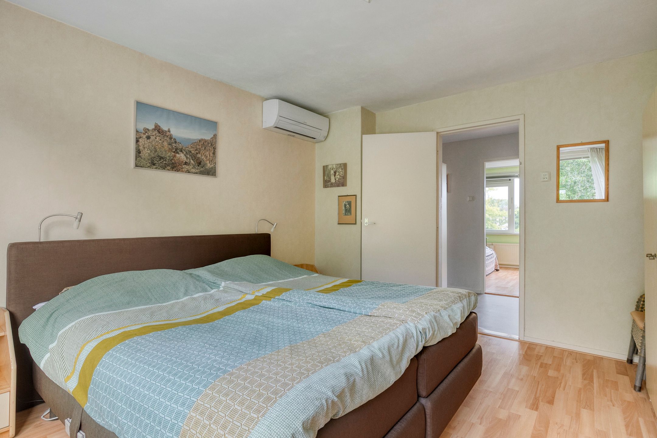 Foto 27 van Weegbreestraat 36