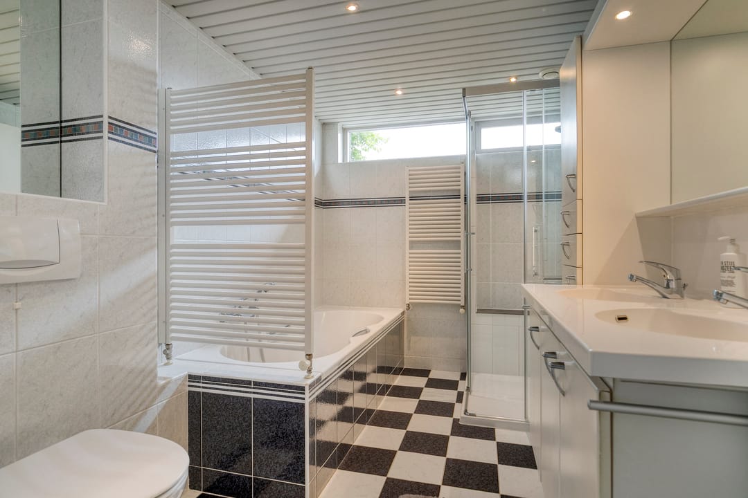 Foto 32 van Weegbreestraat 36