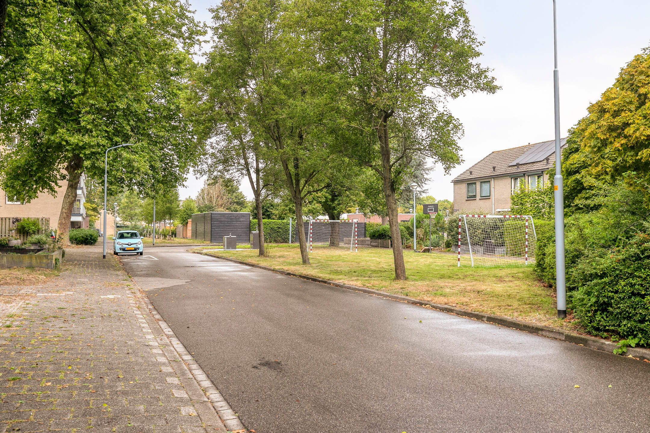 Foto 42 van Weegbreestraat 36