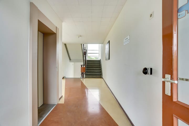 Photo 6 of Johannes Poststraat 151