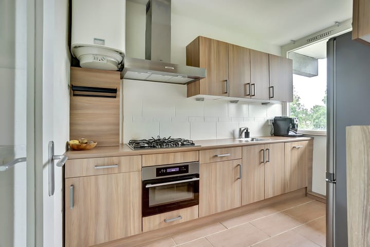 Photo 11 of Johannes Poststraat 151