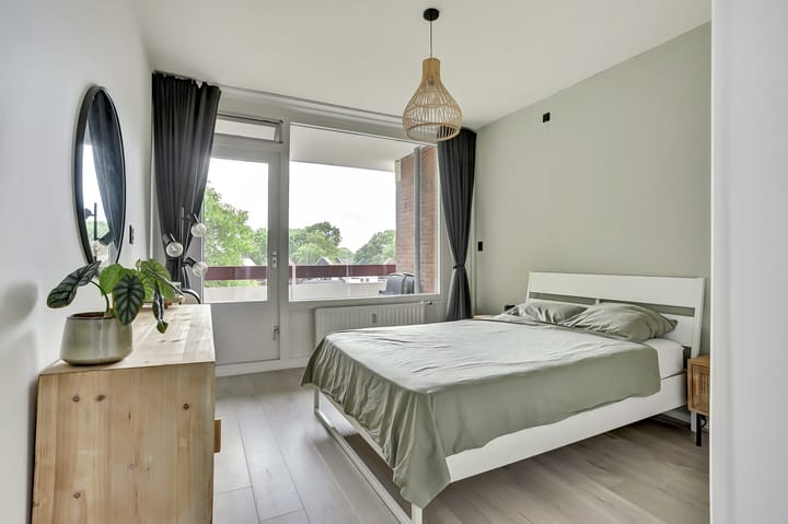 Photo 14 of Johannes Poststraat 151