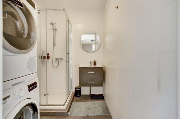 Photo 22 of Johannes Poststraat 151