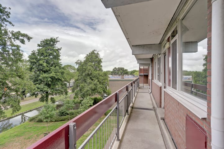 Photo 25 of Johannes Poststraat 151