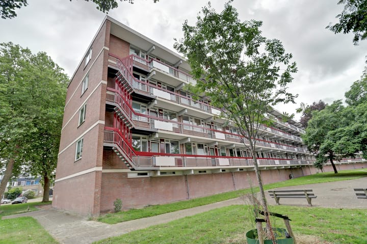 Photo 28 of Johannes Poststraat 151